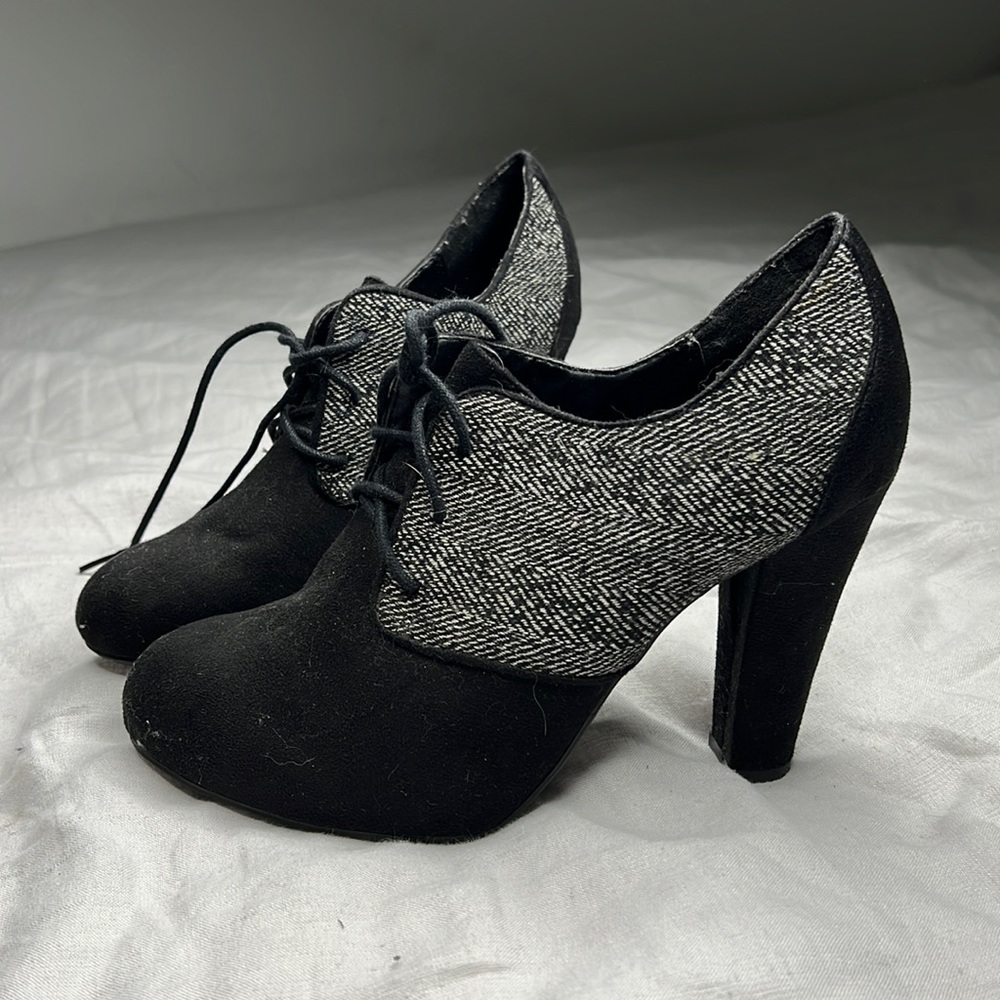 XOXO Jasmine Womens Ankle Bootie  Sz 9
